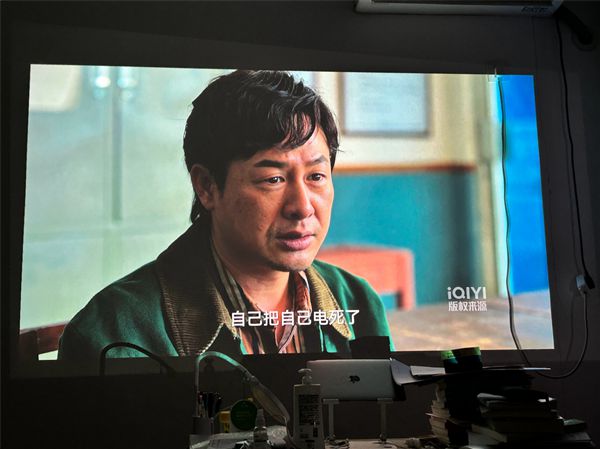 仪：当贝F7 Pro让你在家就能看大片pg电子模拟器电脑版万元以内4K投影(图7)